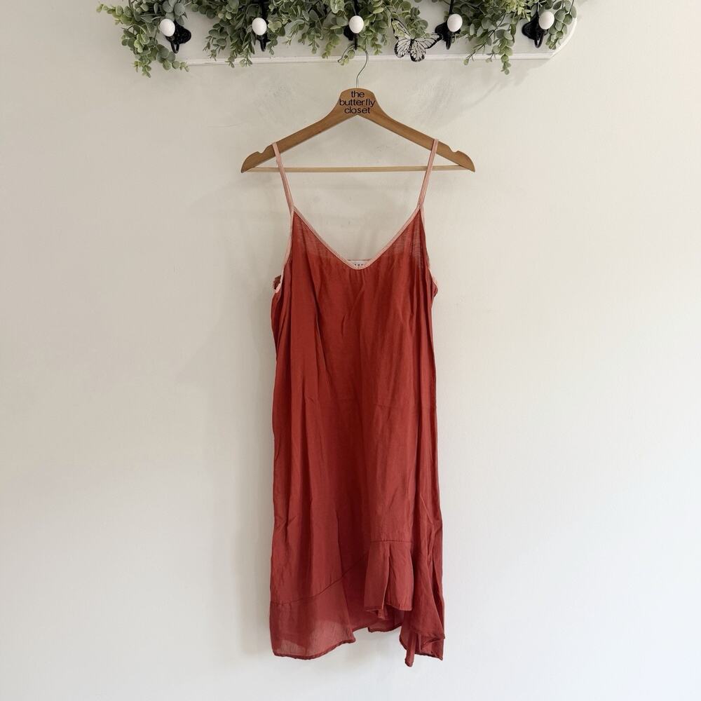 LACAUSA slip Asymmetrical Hem Burgandy dress Medium beach bohemian lw